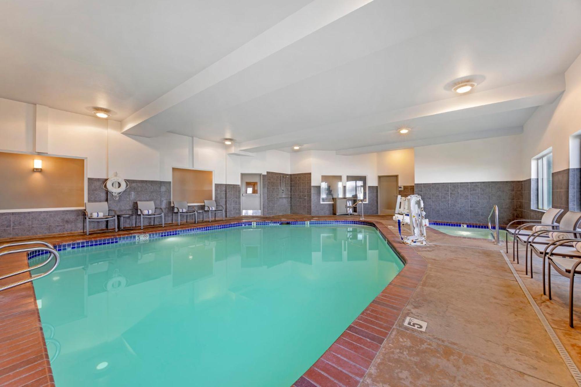 Holiday Inn Express Hotel & Suites Astoria By Ihg Exteriér fotografie