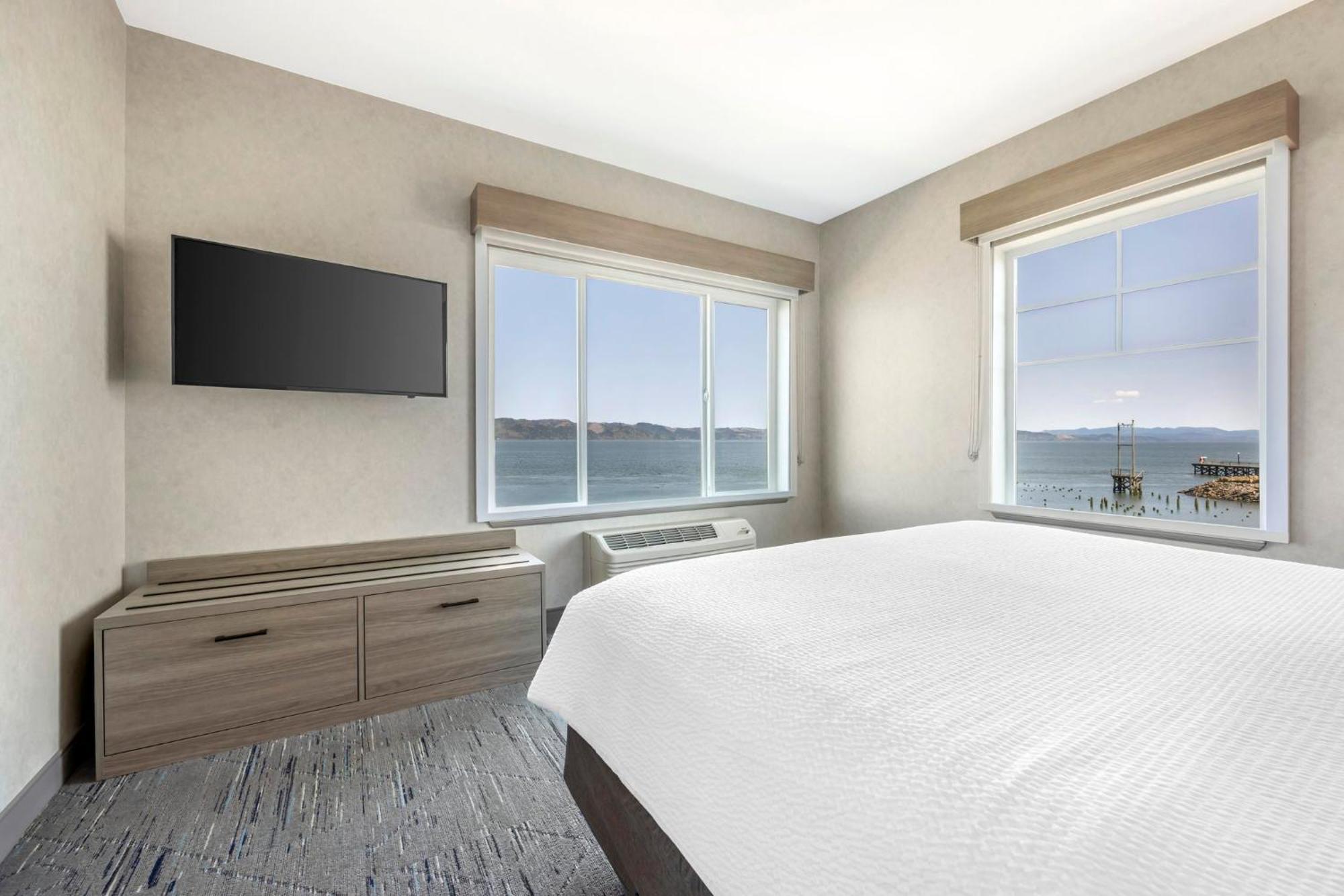 Holiday Inn Express Hotel & Suites Astoria By Ihg Exteriér fotografie